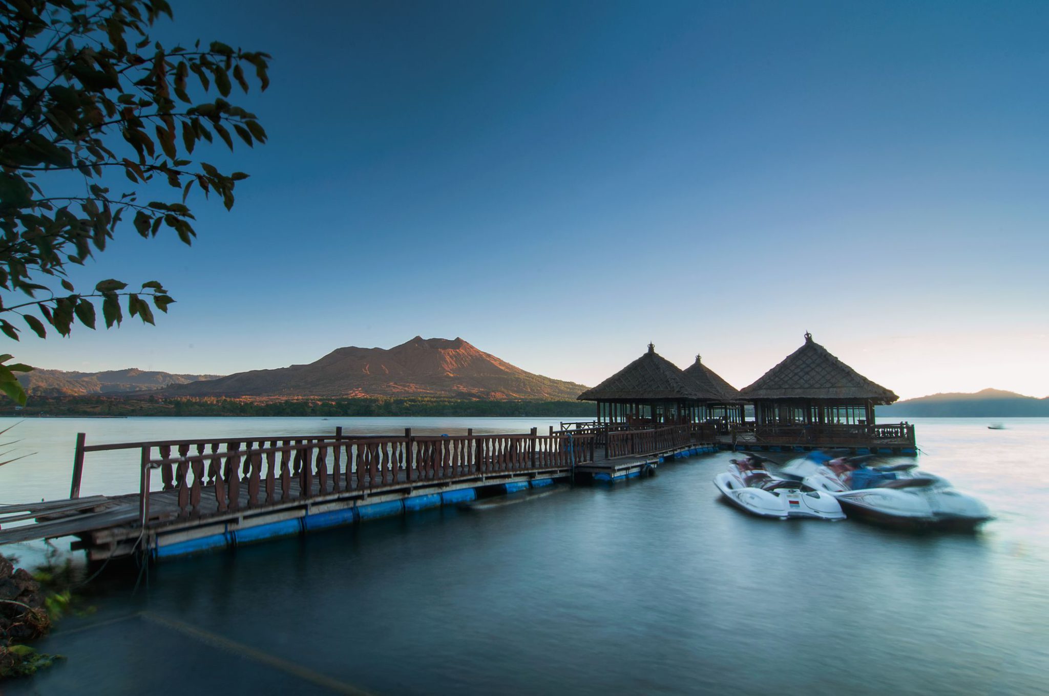 Restoran Apung Kintamani Makan Di Atas Danau Batur Bali Flokq Blog