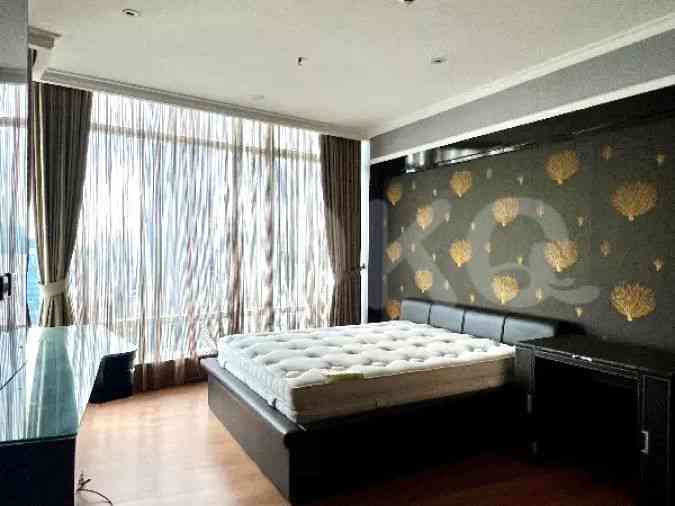 261 sqm, 20th floor, 4 BR apartment for sale in Menteng 4