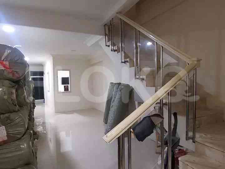 Dijual Ruko Luas 500 m2 di Pintu Air Raya, Pasar Baru 2