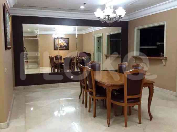 195 sqm, 19th floor, 3 BR apartment for sale in Teuku Nyak Arief 5