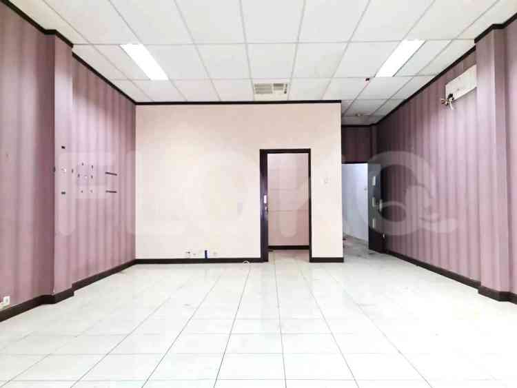 300 sqm, shophouse for rent in Tentara Pelajar, Senayan 2