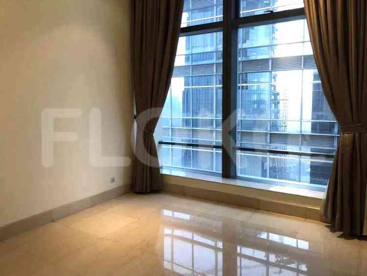 440 sqm, 1st floor, 4 BR apartment for sale in Setiabudi 1