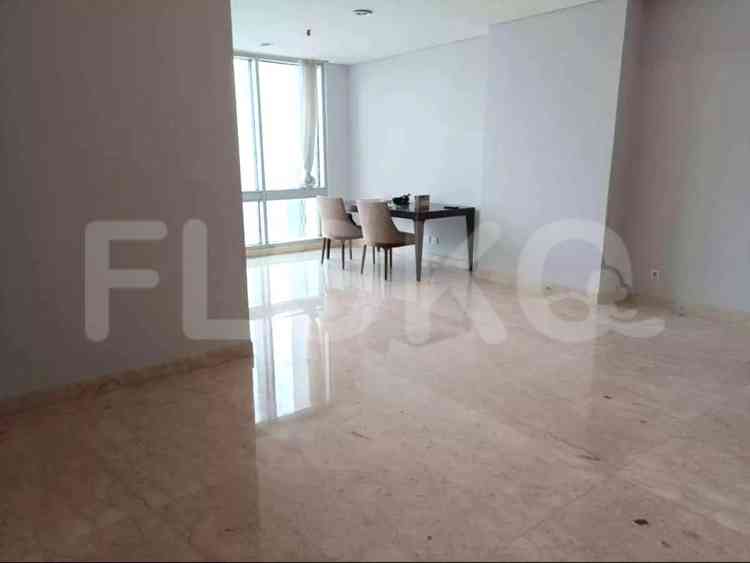 105 sqm, 20th floor, 2 BR apartment for sale in Setiabudi 6