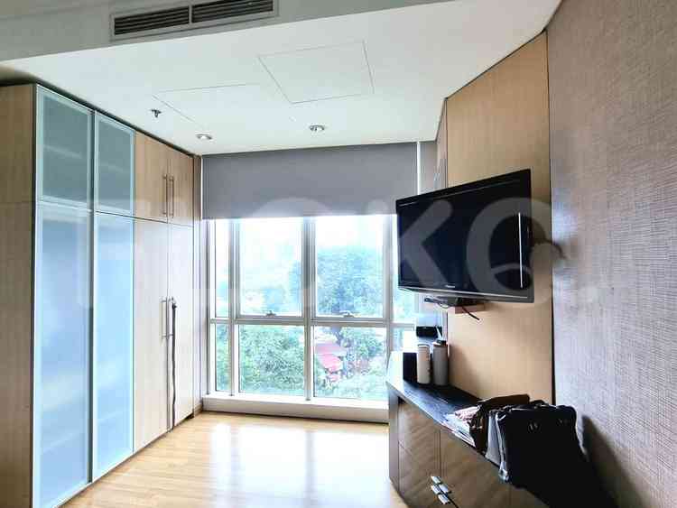 159 sqm, 5th floor, 3 BR apartment for sale in Sudirman 7