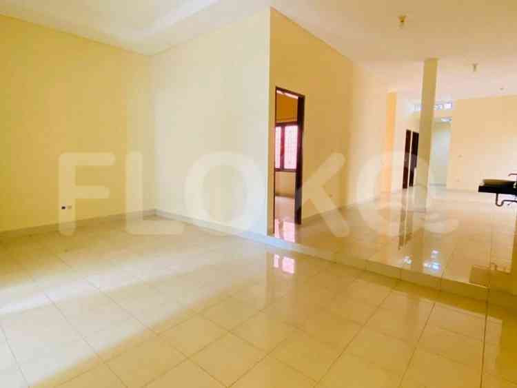 250 sqm, 5 BR house for rent in Pejaten 3