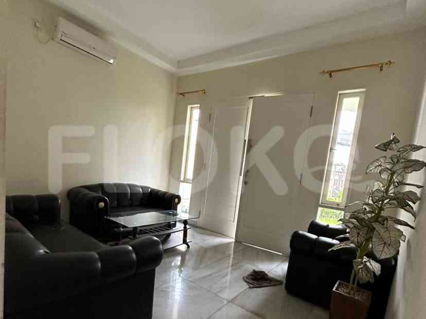 275 sqm, 4 BR house for rent in Pejaten 2