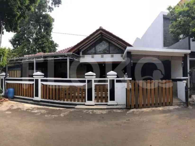 Disewakan Rumah 5 BR, Luas 250 m2 di Pejaten 1