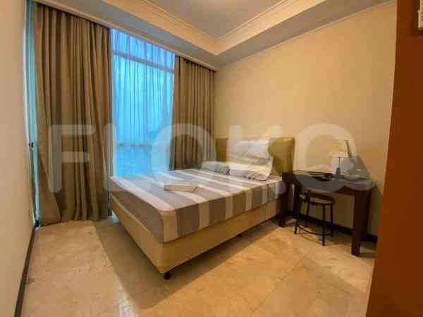 207 sqm, 32nd floor, 4 BR apartment for sale in Kuningan 5