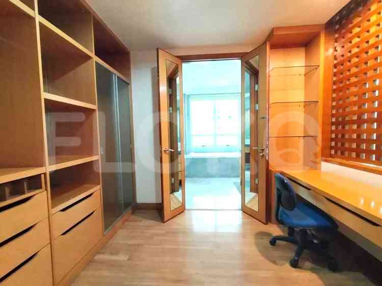 177 sqm, 21st floor, 2 BR apartment for sale in Gandaria 3