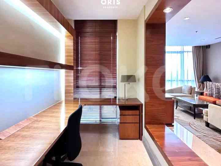 162 sqm, 17th floor, 3 BR apartment for sale in Gandaria 4