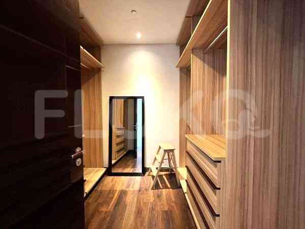 Dijual Apartemen 3 BR, Lantai 15, Luas 276 m2 di Kebayoran Lama 1