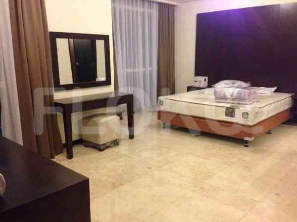 203 sqm, 29th floor, 3 BR apartment for sale in Kuningan 3