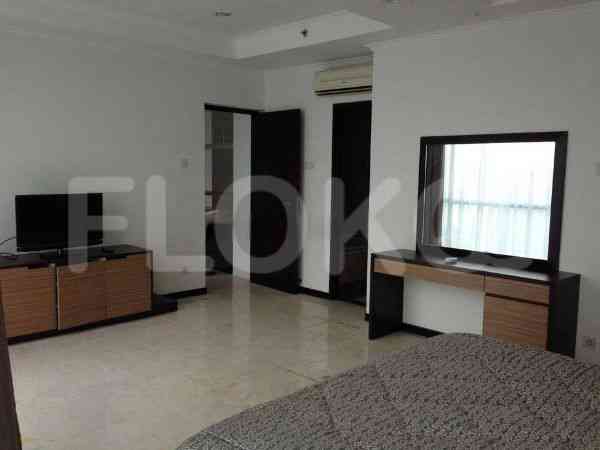 200 sqm, 30th floor, 3 BR apartment for sale in Kuningan 2