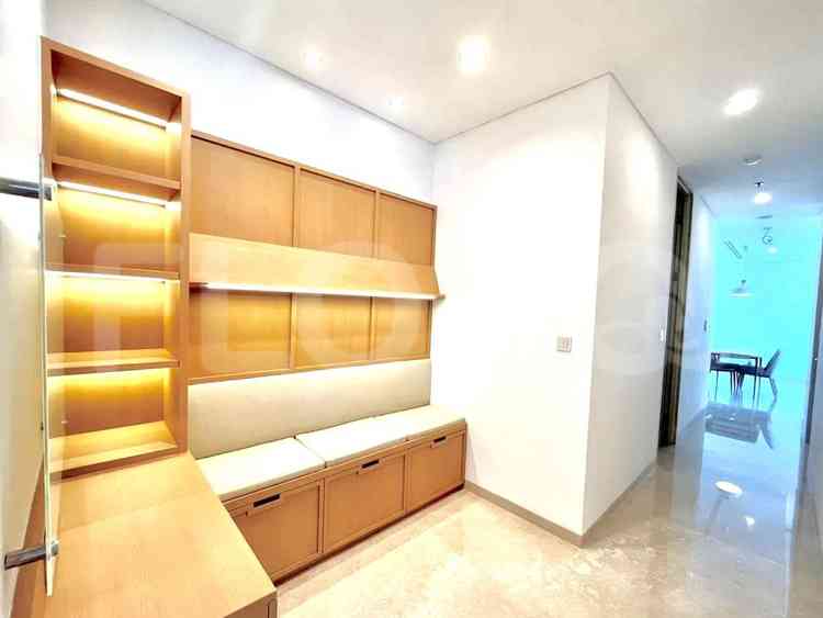 176 sqm, 25th floor, 3 BR apartment for sale in TB Simatupang 4