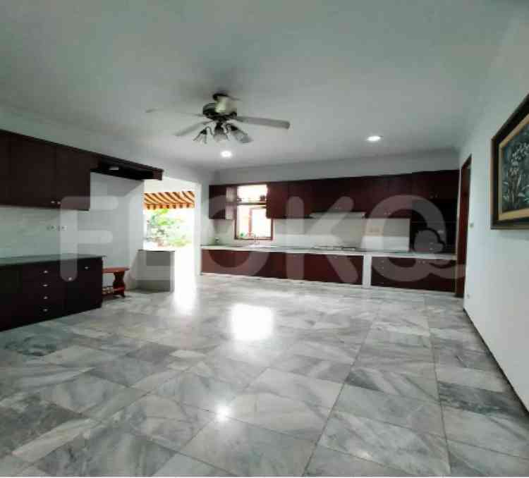 Disewakan Rumah 5 BR, Luas 600 m2 di Cilandak, Cilandak 11