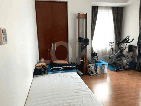 303 sqm, 12th floor, 4 BR apartment for sale in Gandaria 5