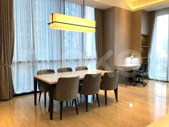 Dijual Apartemen 2 BR, Lantai 19, Luas 178 m2 di Setiabudi 1