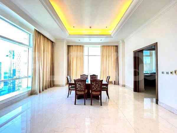 500 sqm, 29th floor, 4 BR apartment for sale in Kebayoran Baru 5