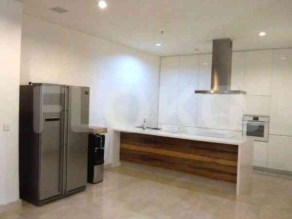 147 sqm, 30th floor, 2 BR apartment for sale in Gandaria 8