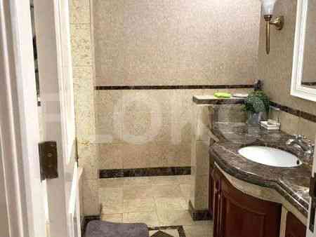 Dijual Apartemen 3 BR, Lantai 12, Luas 180 m2 di Tanah Abang 1