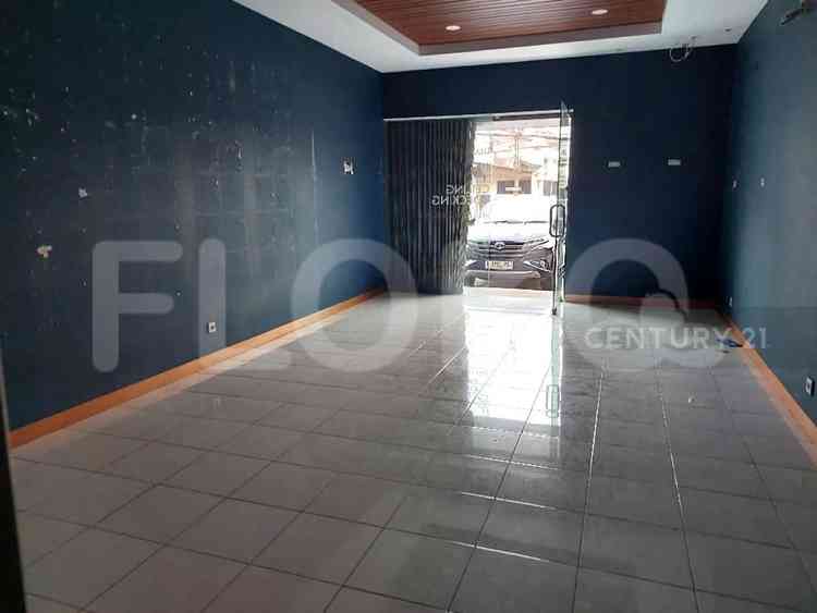 104 sqm, shophouse for rent in Veteran, Pejaten 1