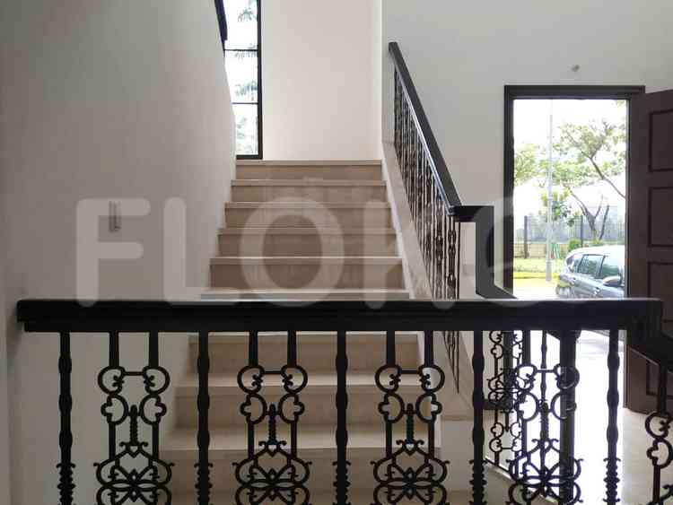 Disewakan Rumah 4 BR, Luas 225 m2 di Jl. Bumi Foresta, BSD 7