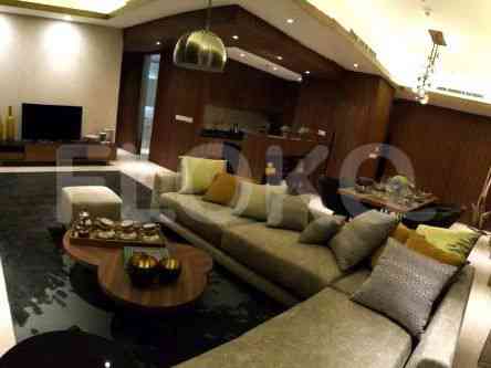 149 sqm, 6th floor, 3 BR apartment for sale in TB Simatupang 5