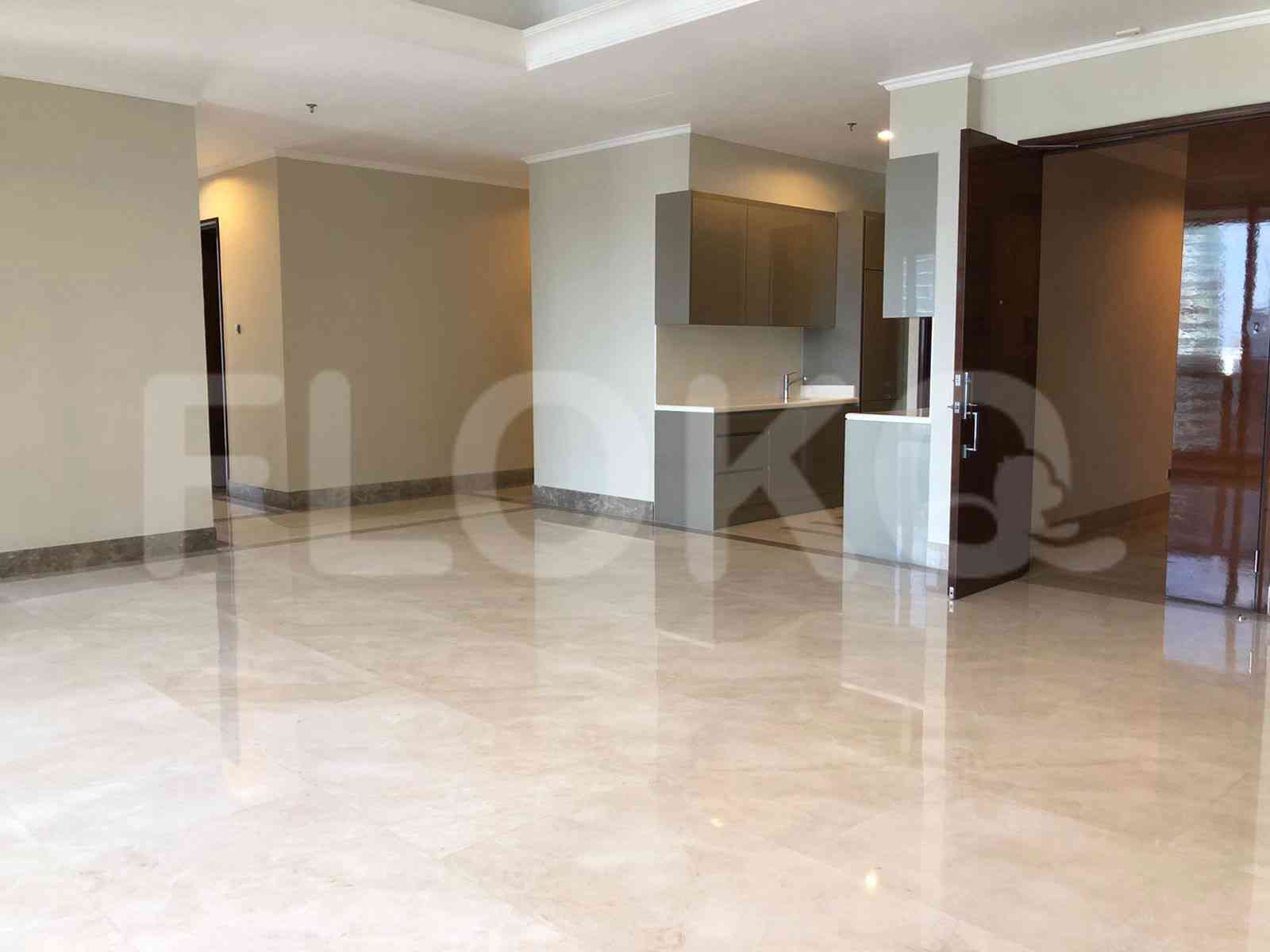 Dijual Apartemen 4 BR, Lantai 15, Luas 249 m2 di Senopati 1