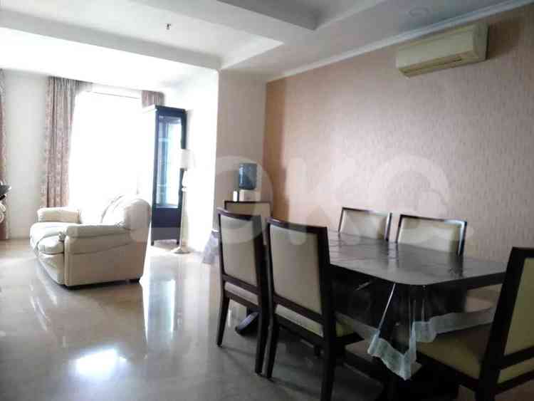 218 sqm, 28th floor, 4 BR apartment for sale in Sudirman 4