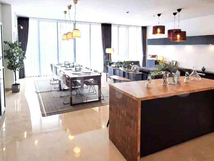 199 sqm, 1st floor, 3 BR apartment for sale in TB Simatupang 1