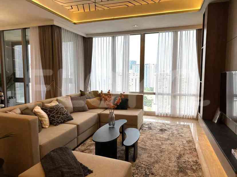 186 sqm, 27th floor, 3 BR apartment for sale in Kuningan 3