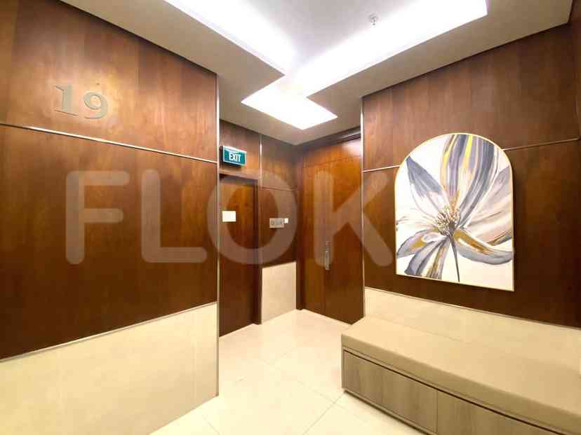 186 sqm, 19th floor, 3 BR apartment for sale in Kuningan 2