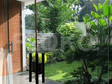 Disewakan Rumah 5 BR, Luas 500 m2 di Blok M 1