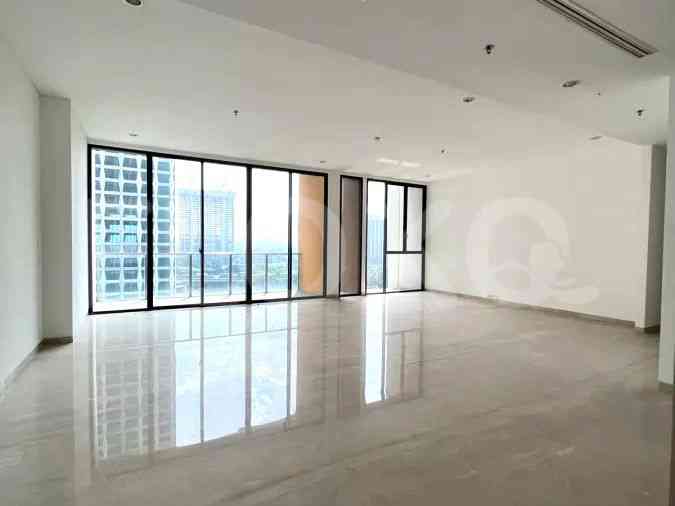 176 sqm, 18th floor, 3 BR apartment for sale in TB Simatupang 4