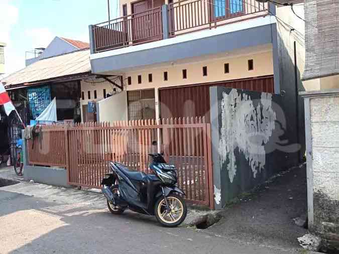 Dijual Rumah 4 BR, Luas 200 m2 di Jl. Raya Pondok Pinang, Ciputat 3