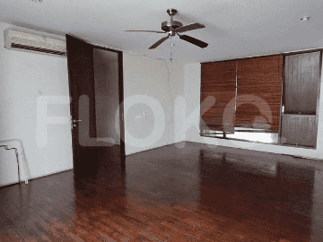 250 sqm, 3 BR house for rent in Kemang 4