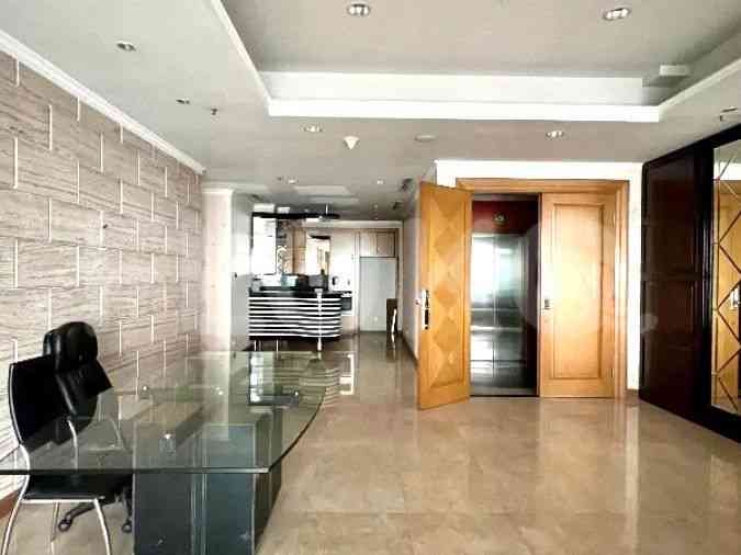 261 sqm, 20th floor, 4 BR apartment for sale in Menteng 6