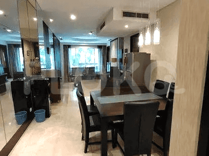 Dijual Apartemen 2 BR, Lantai 1, Luas 122 m2 di Gatot Subroto 3