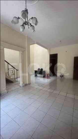 Dijual Rumah 4 BR, Luas 200 m2 di Cempedak, Cipinang 3