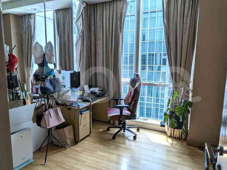 Dijual Apartemen 3 BR, Lantai 10, Luas 159 m2 2