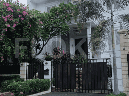 Disewakan Rumah 5 BR, Luas 600 m2 di Pondok Indah 2