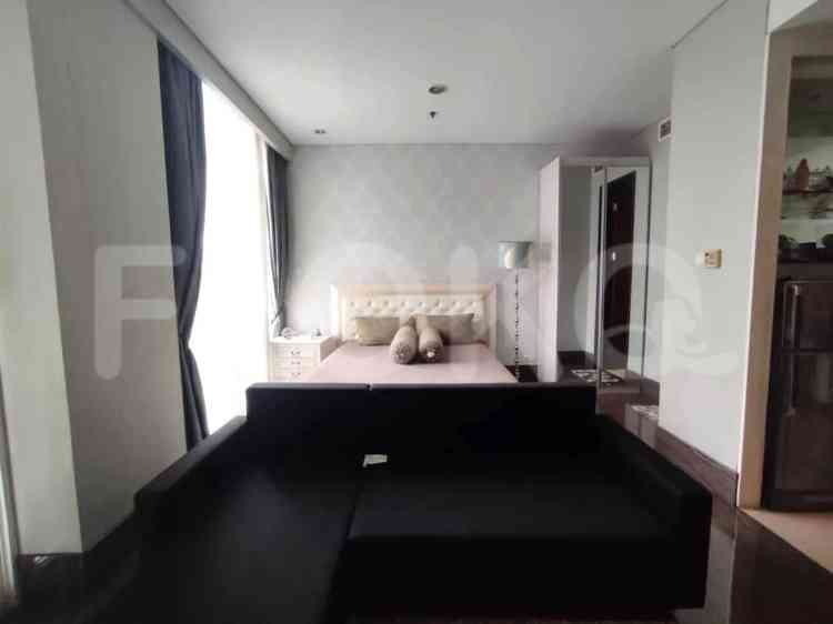 Dijual Apartemen 1 BR, Lantai 2, Luas 56 m2 di Gatot Subroto 4