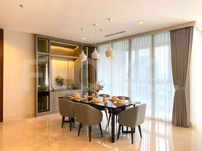 186 sqm, 19th floor, 3 BR apartment for sale in Kuningan 9