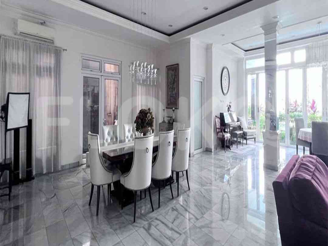 600 sqm, 6 BR house for sale in Kemang 7