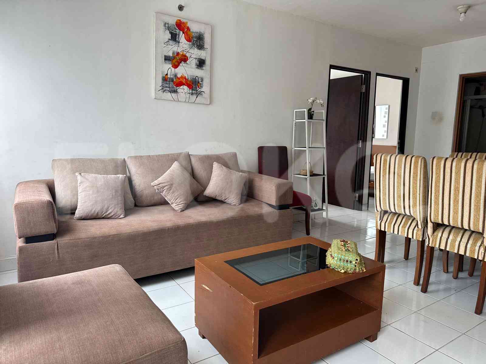 Dijual Apartemen 2 BR, Lantai 19, Luas 64 m2 di Kuningan 1