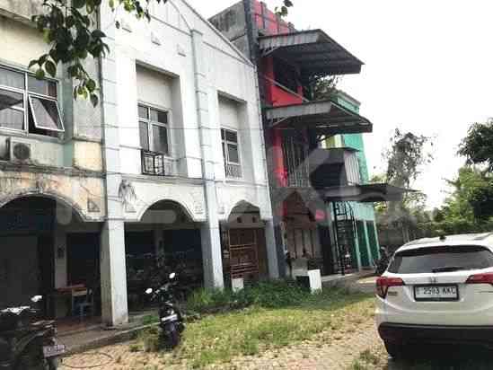 393 sqm, shophouse for rent in Raya Narogong Cileungsi, Bogor 3