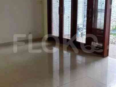 Dijual Rumah 3 BR, Luas 242 m2 di Jl. Bona Indah, Lebak Bulus 4