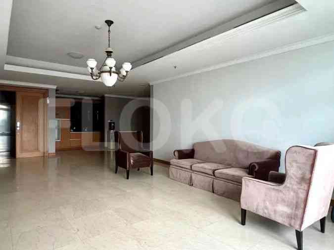 225 sqm, 20th floor, 3 BR apartment for sale in Menteng 1