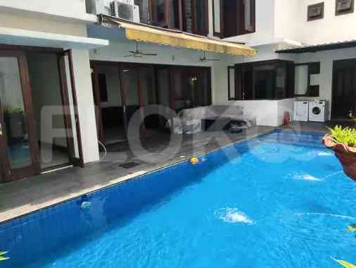 Disewakan Rumah 5 BR, Luas 650 m2 di Jl. Denpasar, Mega Kuningan 3