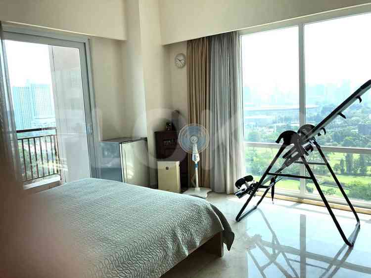 151 sqm, 9th floor, 3 BR apartment for sale in Kebayoran Lama 1